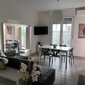 Appartamento Panoramico Vicino A Fiere E Stadio, Milano